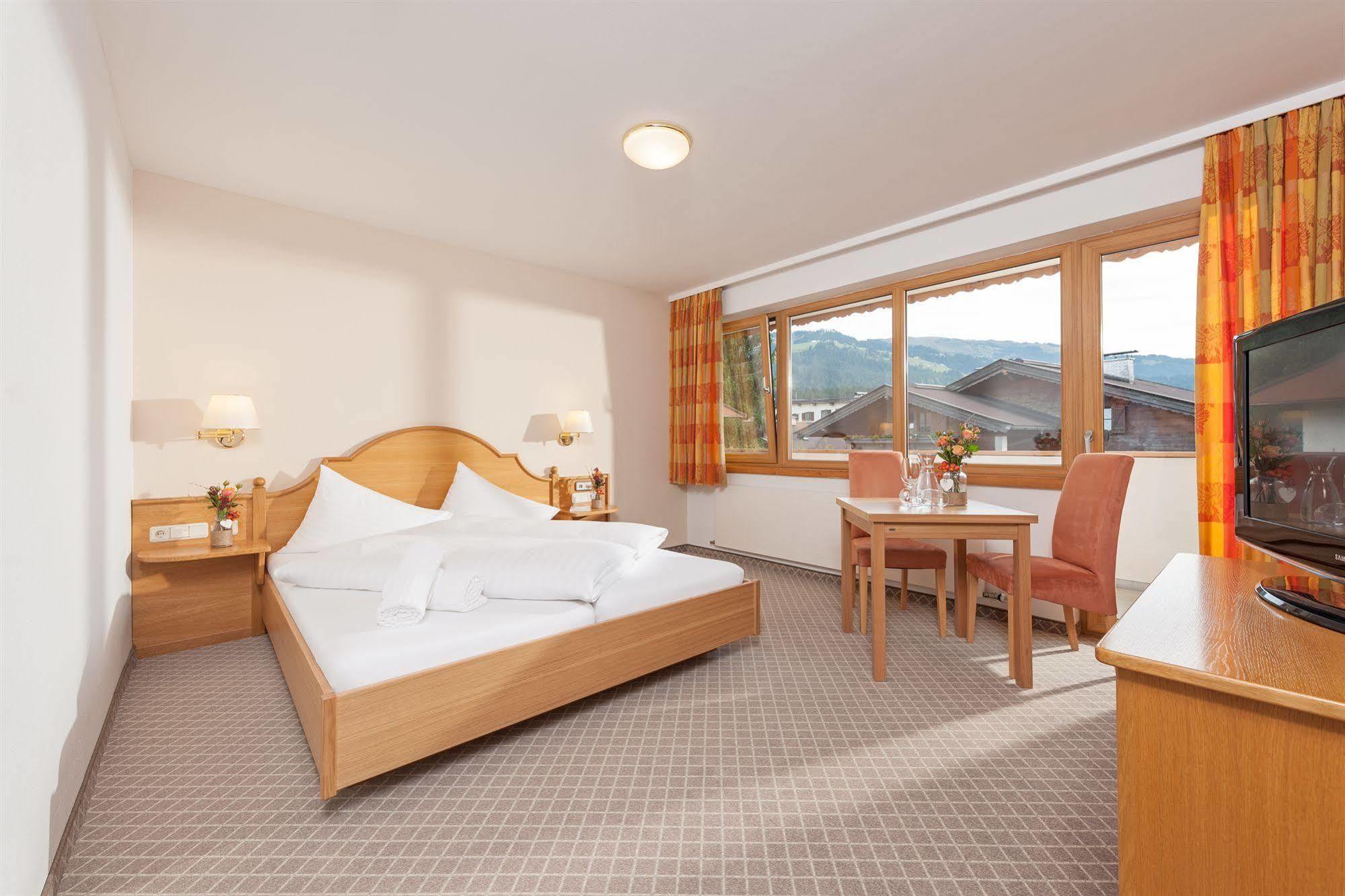 Alpen Glueck Hotel Kirchberger Hof Kirchberg in Tirol Exterior photo